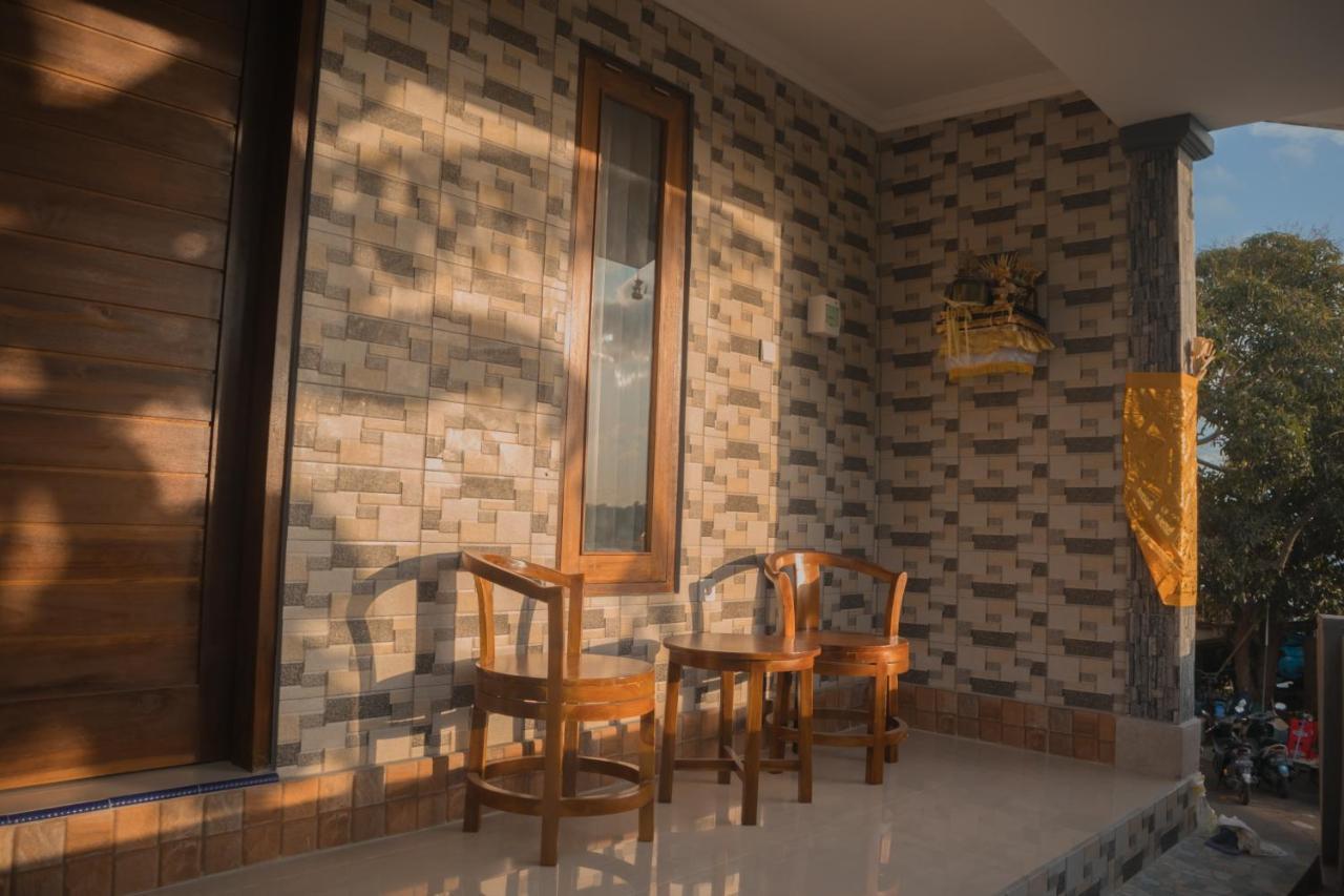 Prasi Sunrise Homestay Toyapakeh ภายนอก รูปภาพ