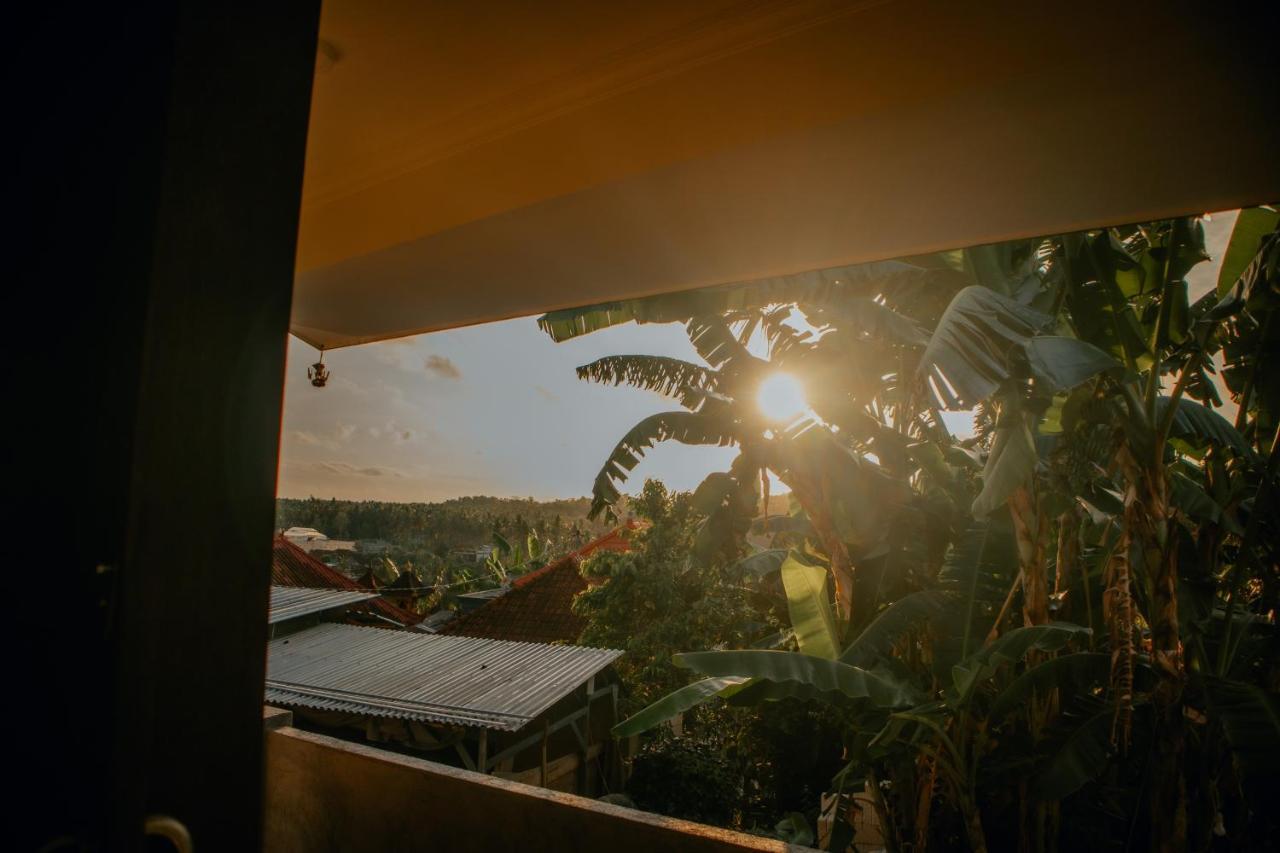 Prasi Sunrise Homestay Toyapakeh ภายนอก รูปภาพ