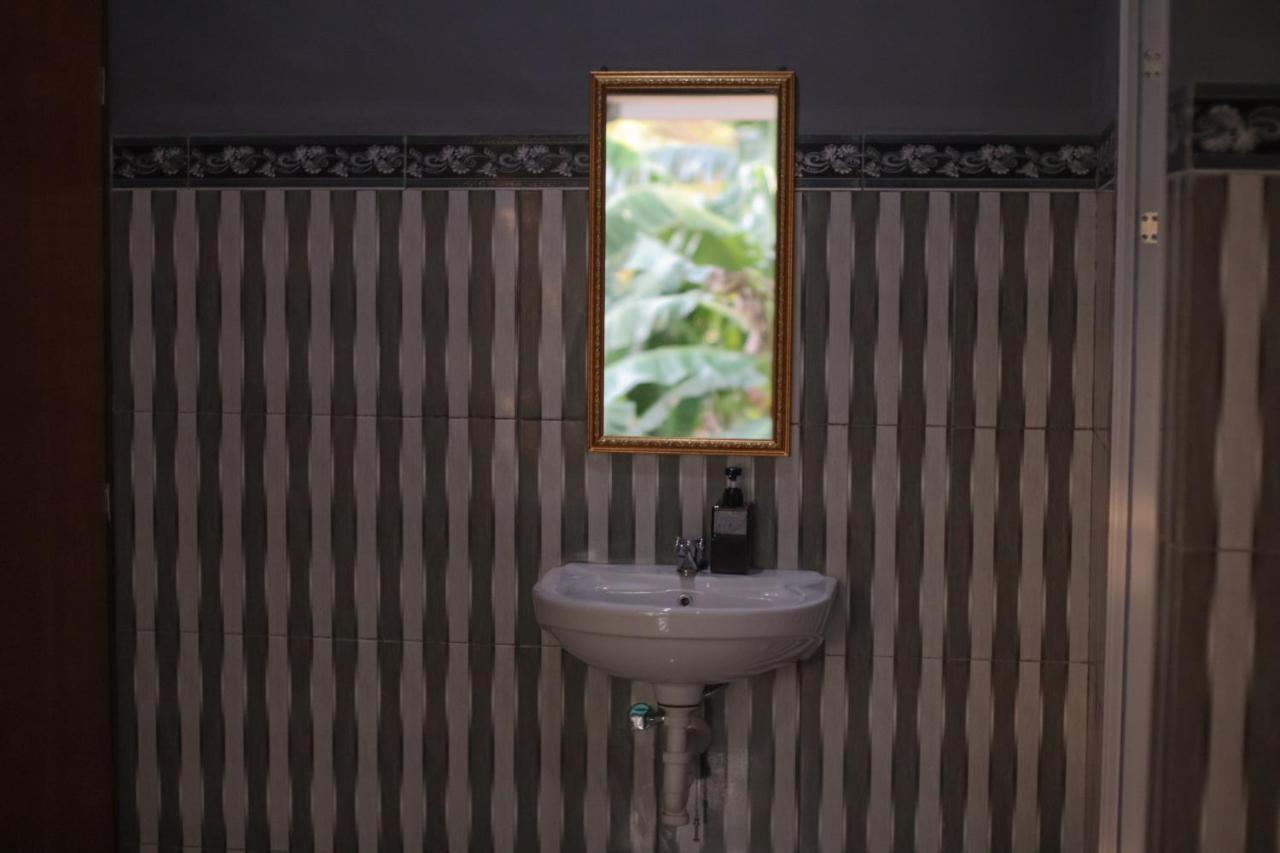 Prasi Sunrise Homestay Toyapakeh ภายนอก รูปภาพ